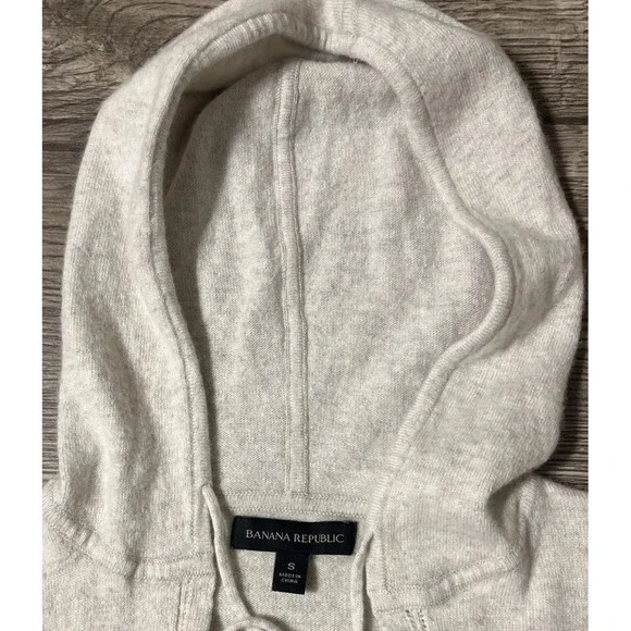 Banana Republic Women's Merino Wool Cashmere Hooded Sweater SZ Small in Oatmeal - Picture 3 of 9